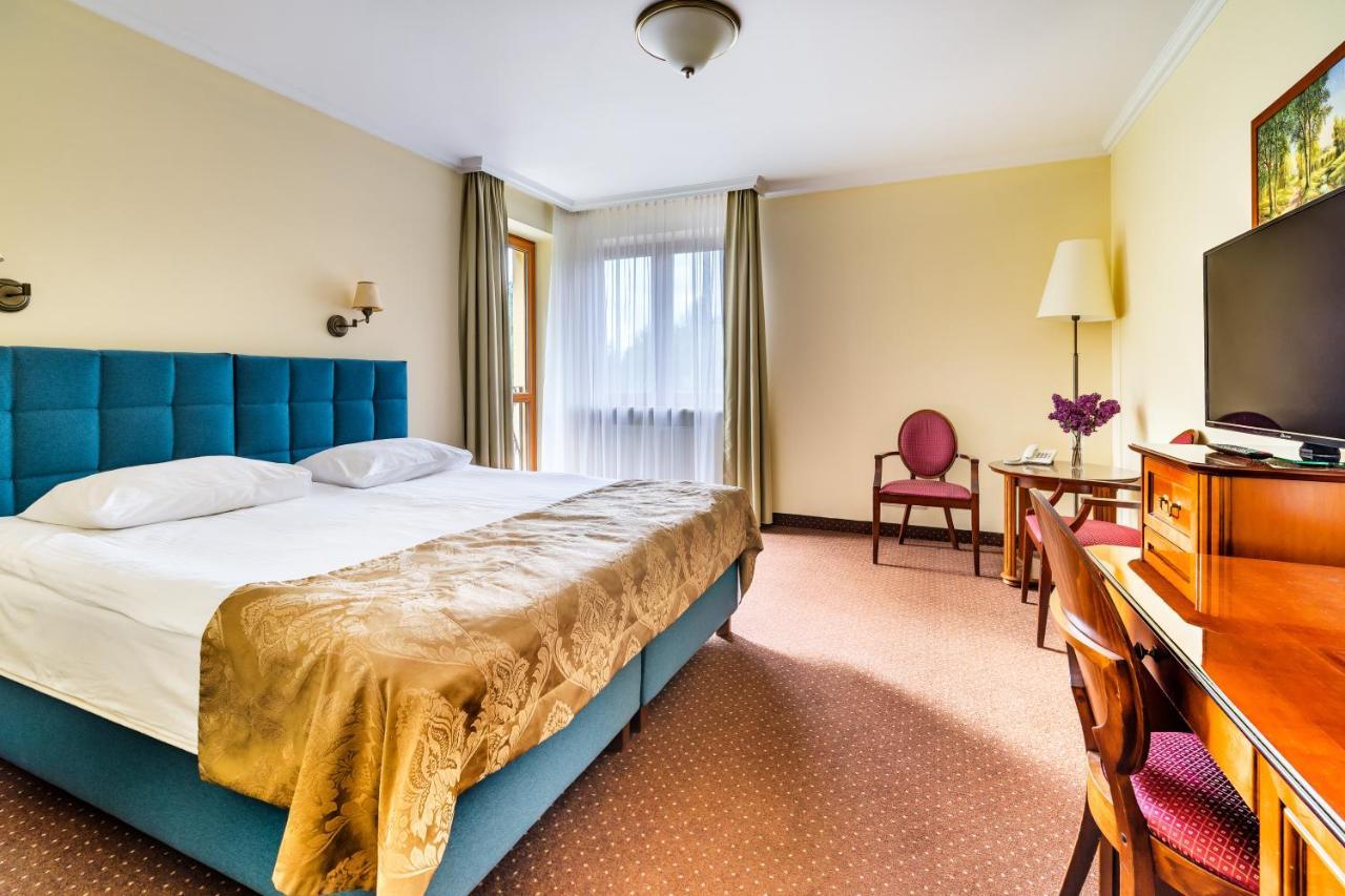 Hotel Pan Tadeusz 세로크 외부 사진