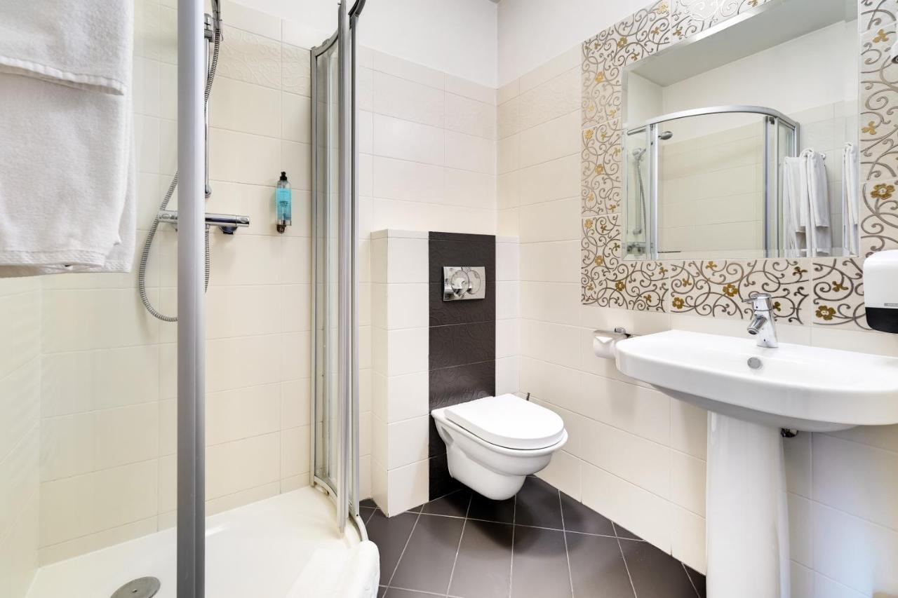 Hotel Pan Tadeusz 세로크 외부 사진