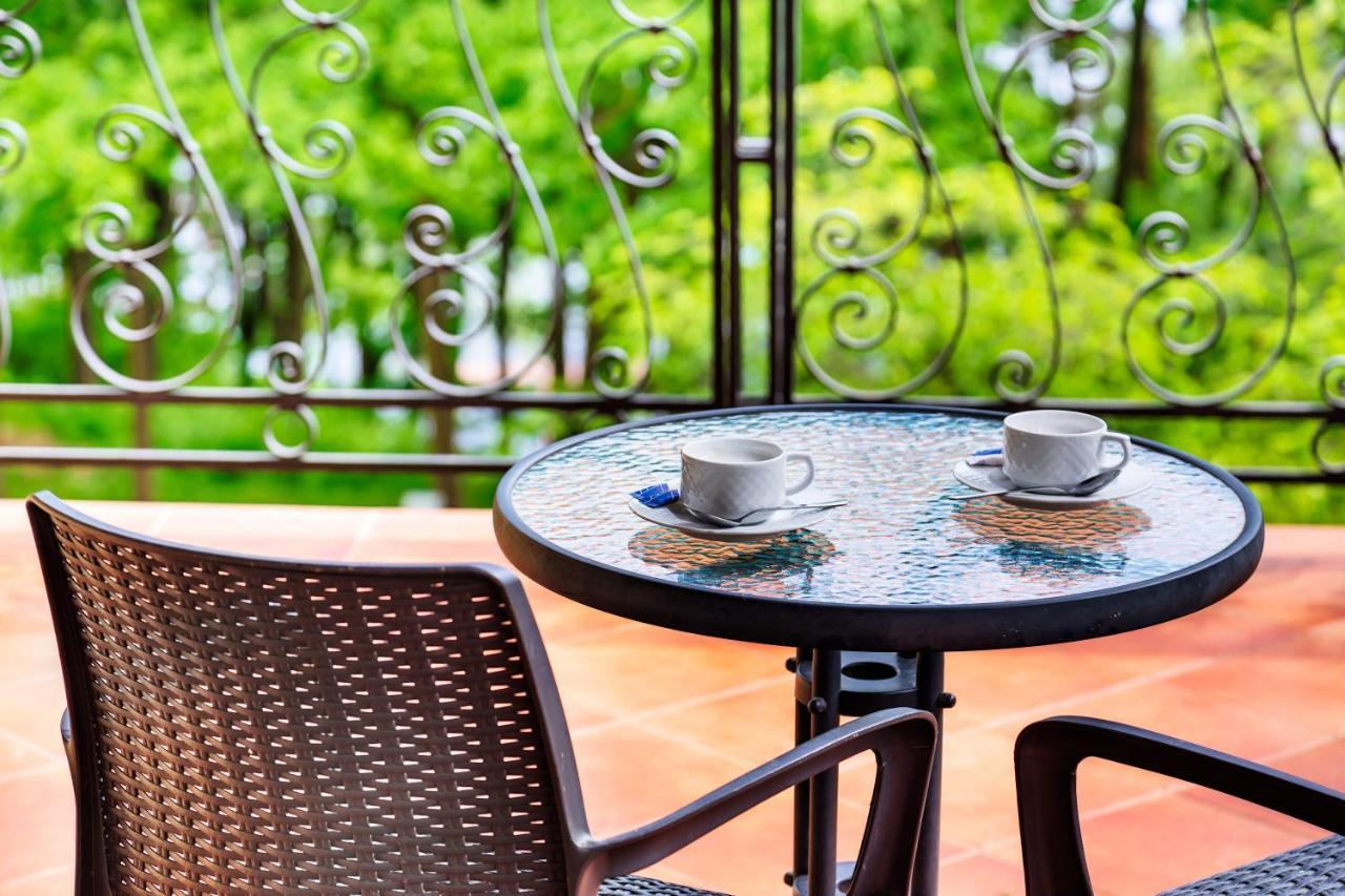 Hotel Pan Tadeusz 세로크 외부 사진