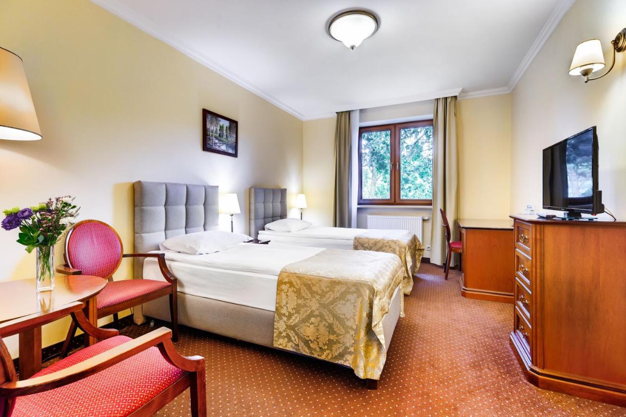 Hotel Pan Tadeusz 세로크 외부 사진