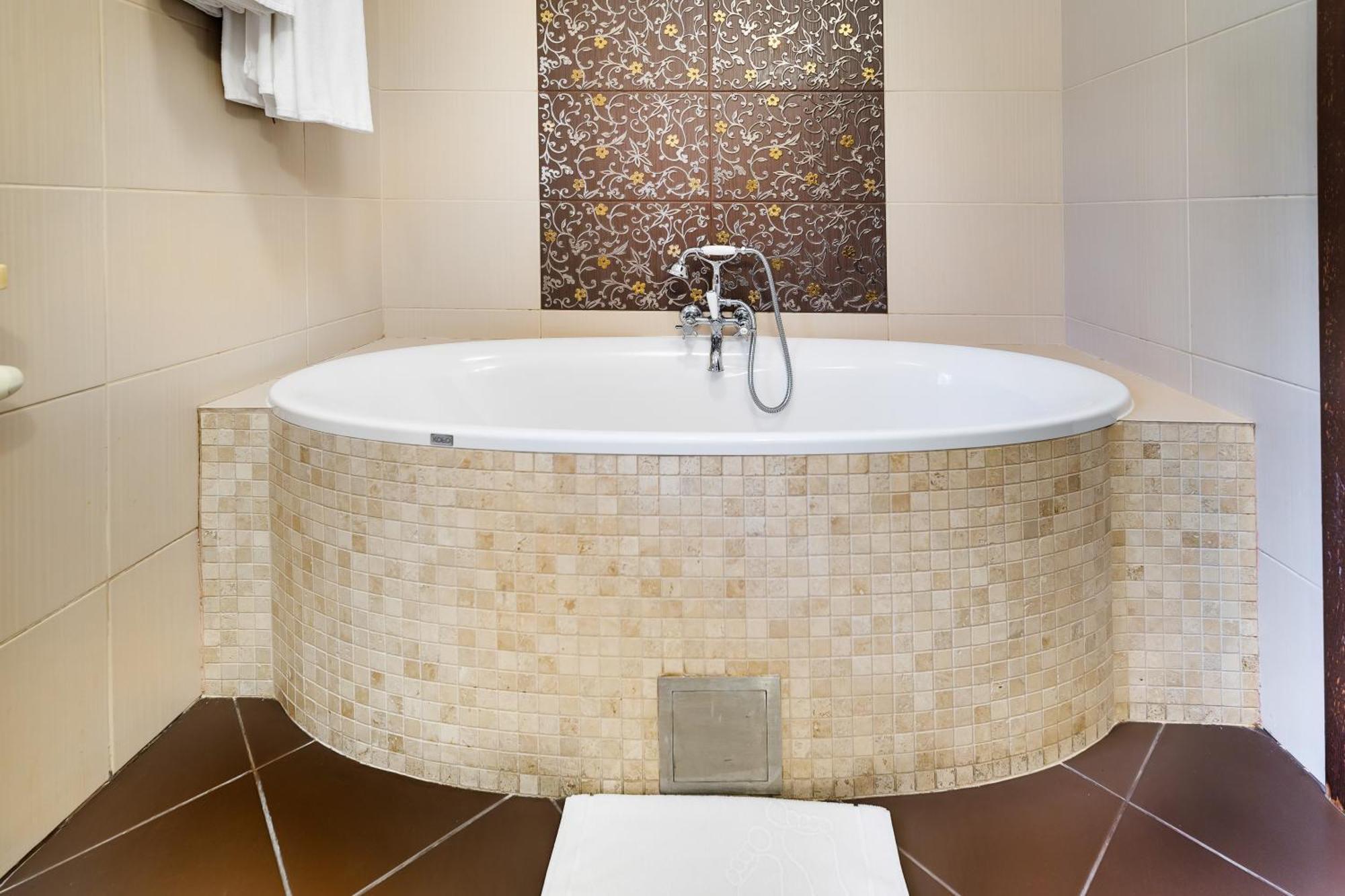 Hotel Pan Tadeusz 세로크 외부 사진