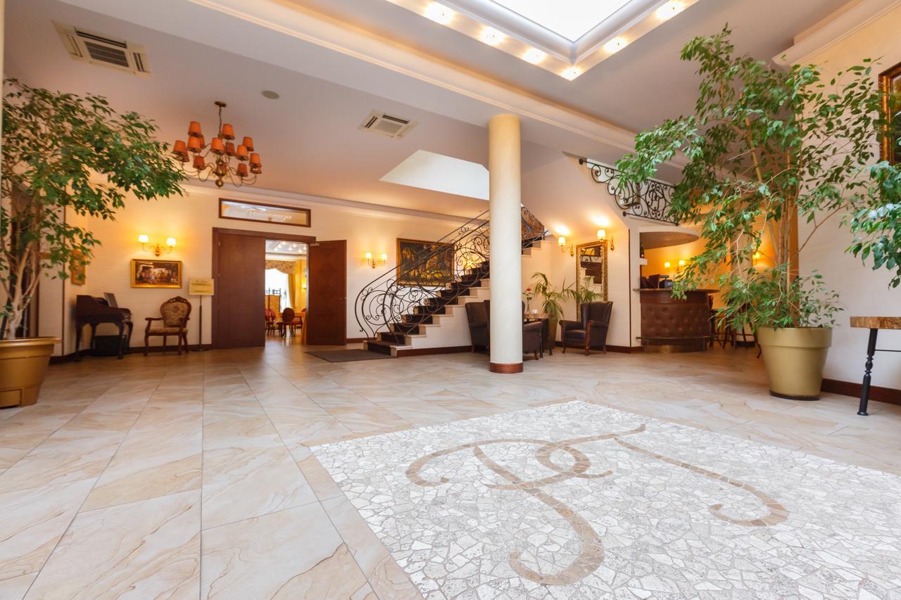 Hotel Pan Tadeusz 세로크 외부 사진
