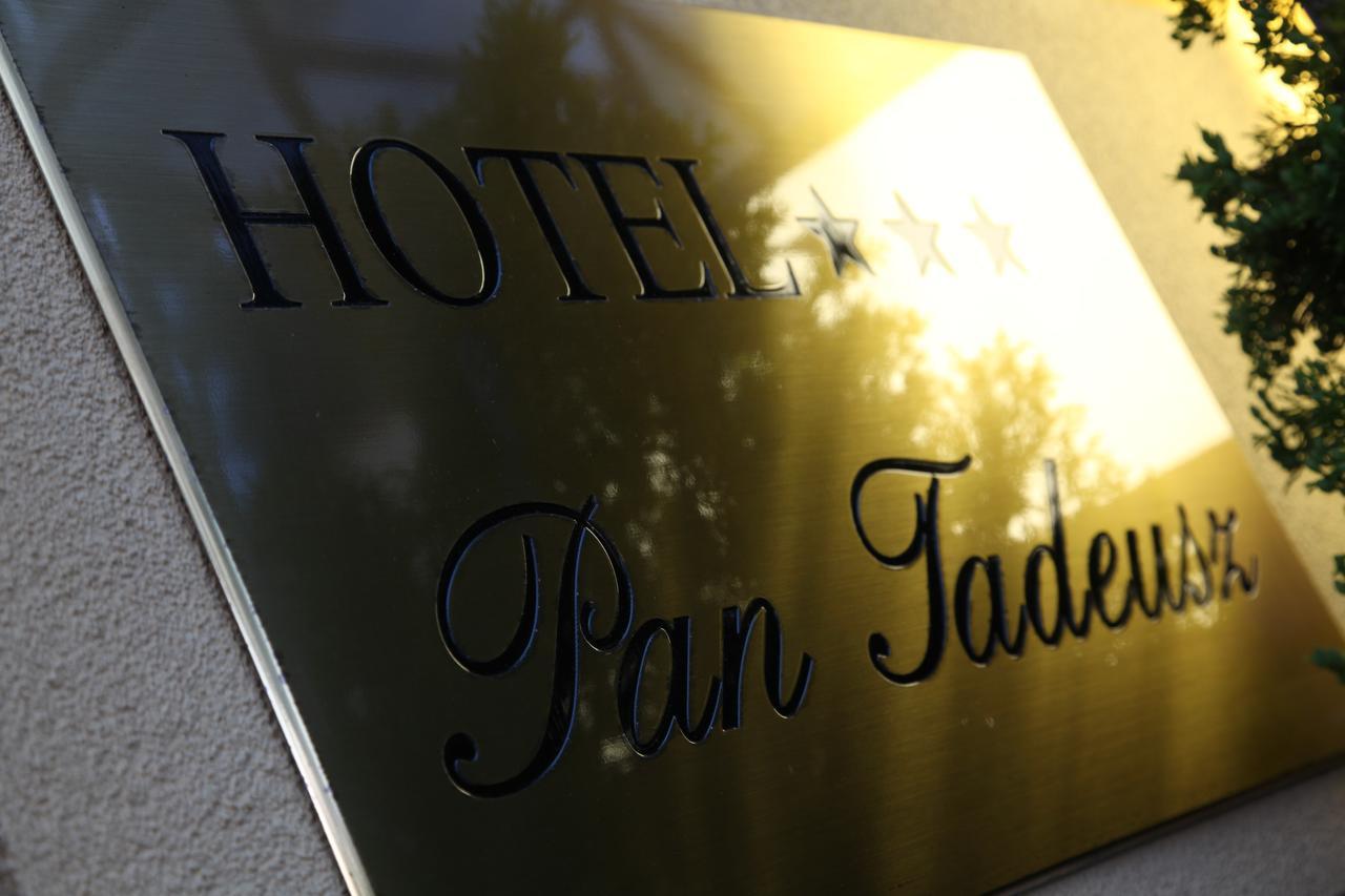 Hotel Pan Tadeusz 세로크 외부 사진
